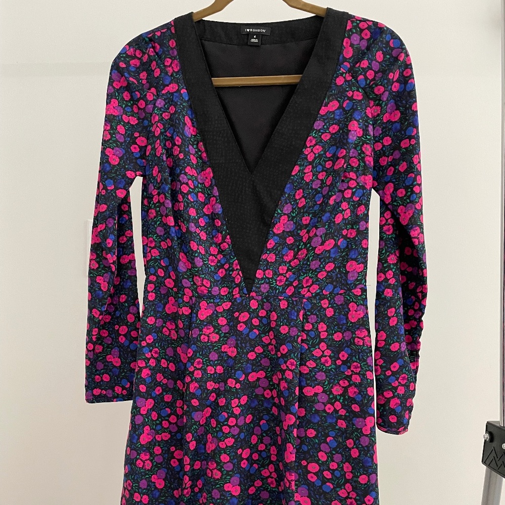 Floral V-neck long sleeve dress